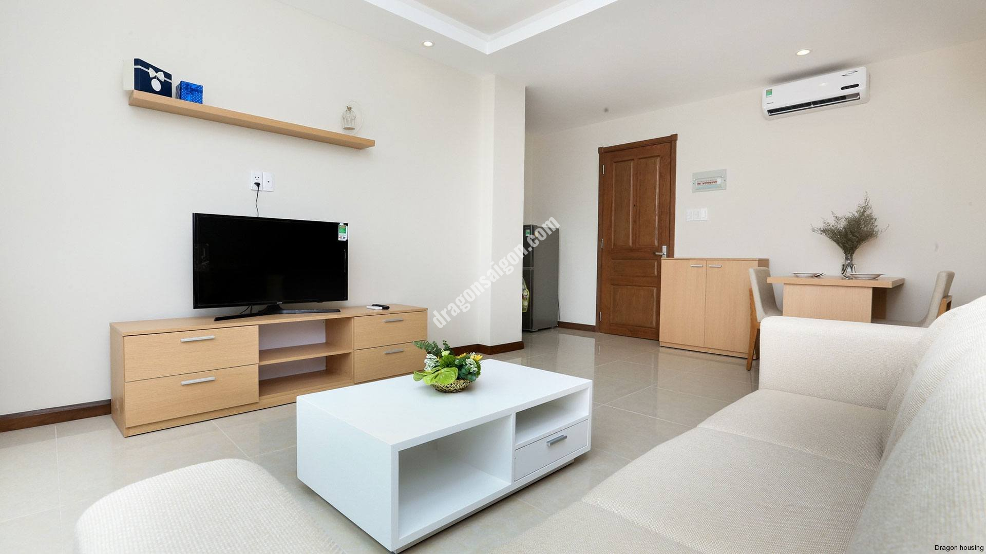 1-bedroom-truong-dinh-apartment-for-rent-district-hinh2-1