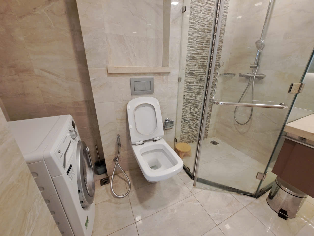 ed5efdc53db2b1ece8a38