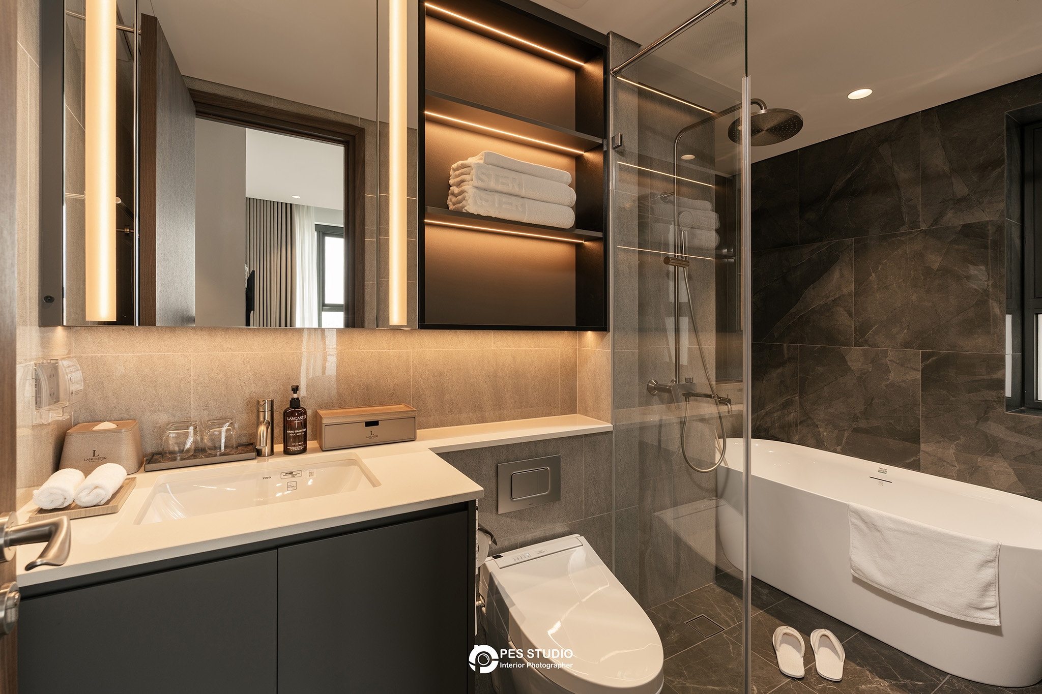 2ndBathroom