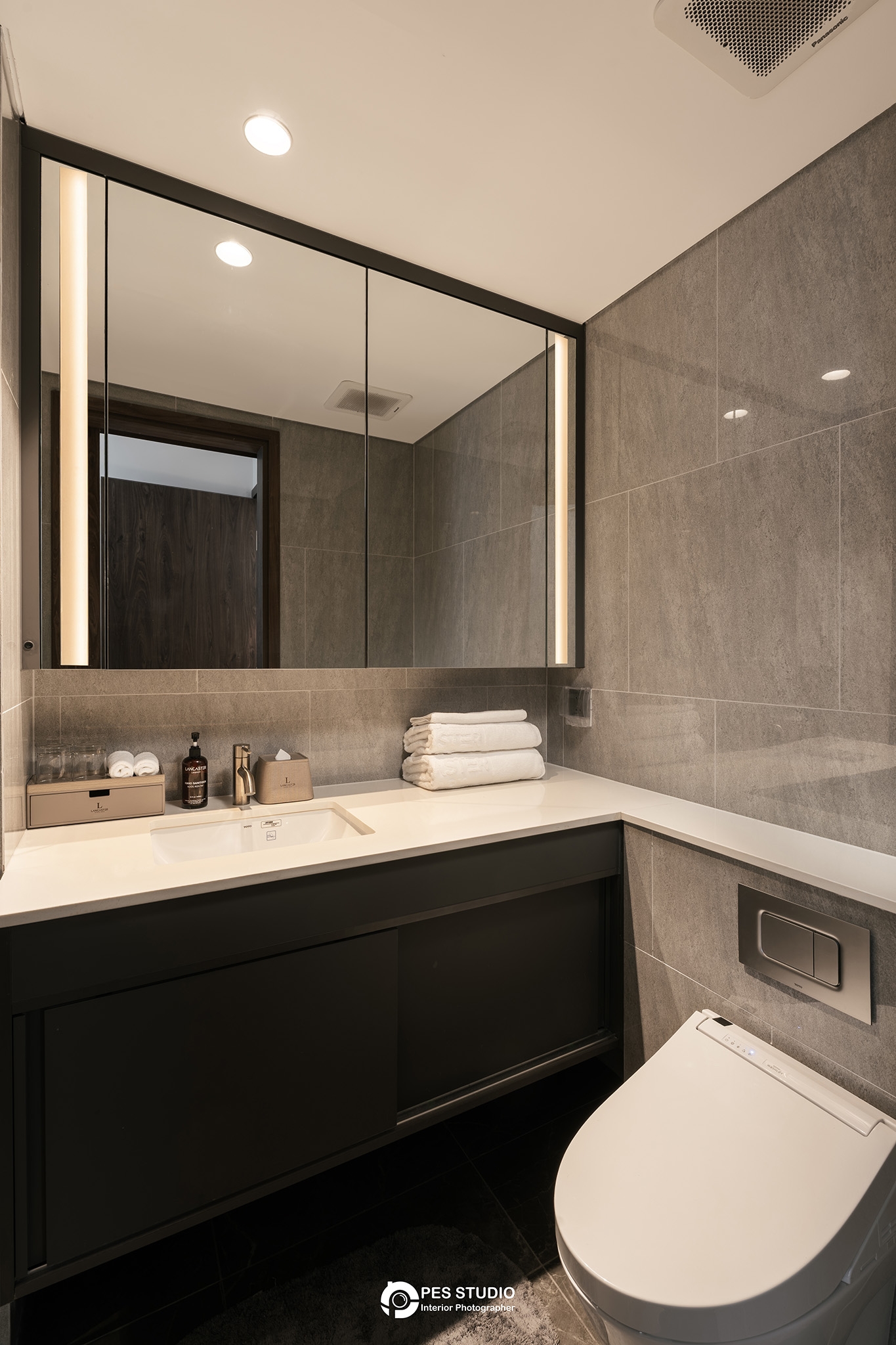 2ndBathroom