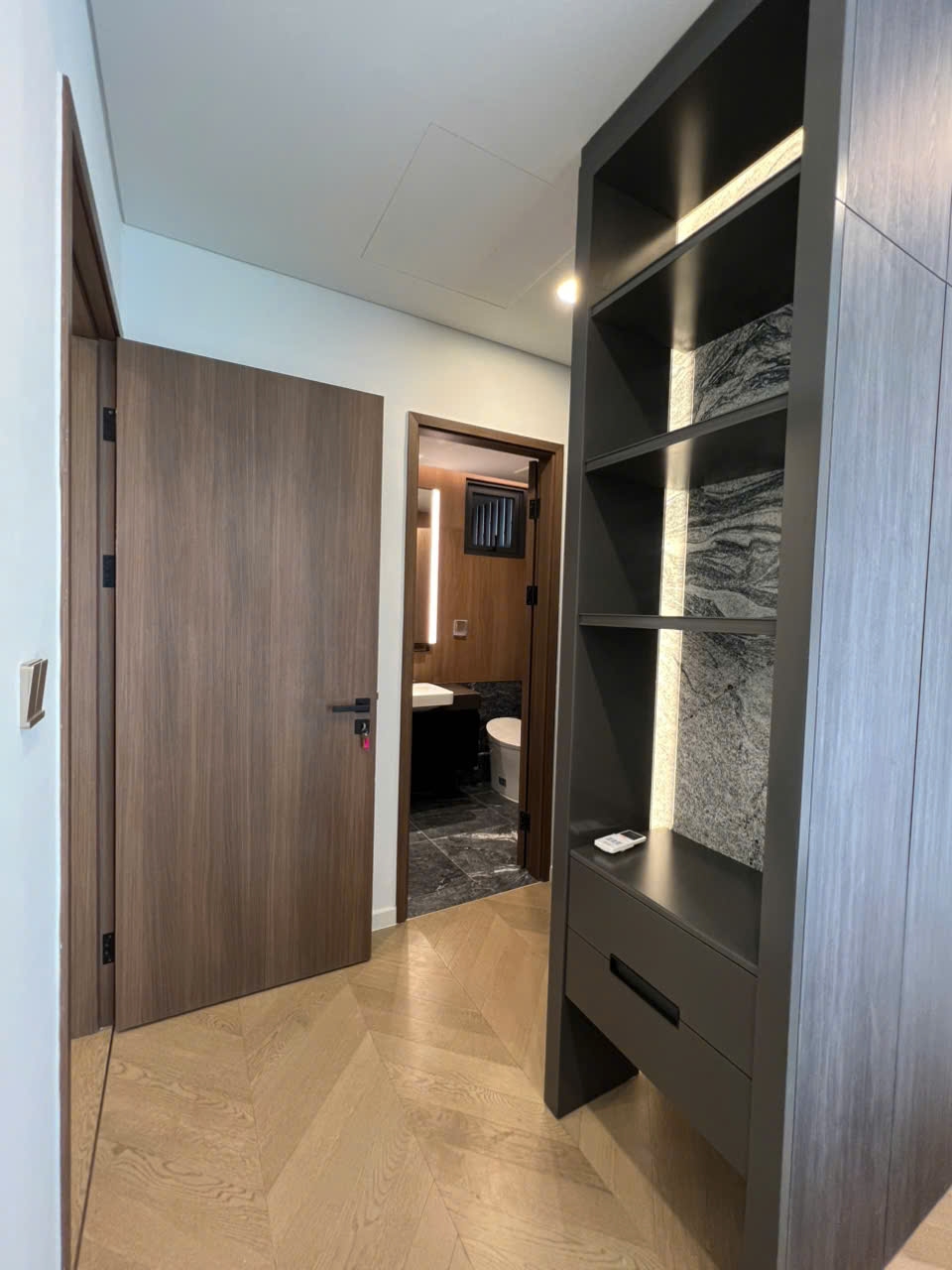 48075b1f572cda72833d37