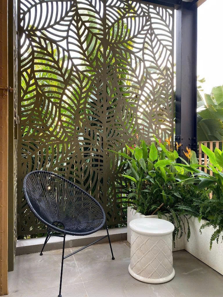 99769471092902592040