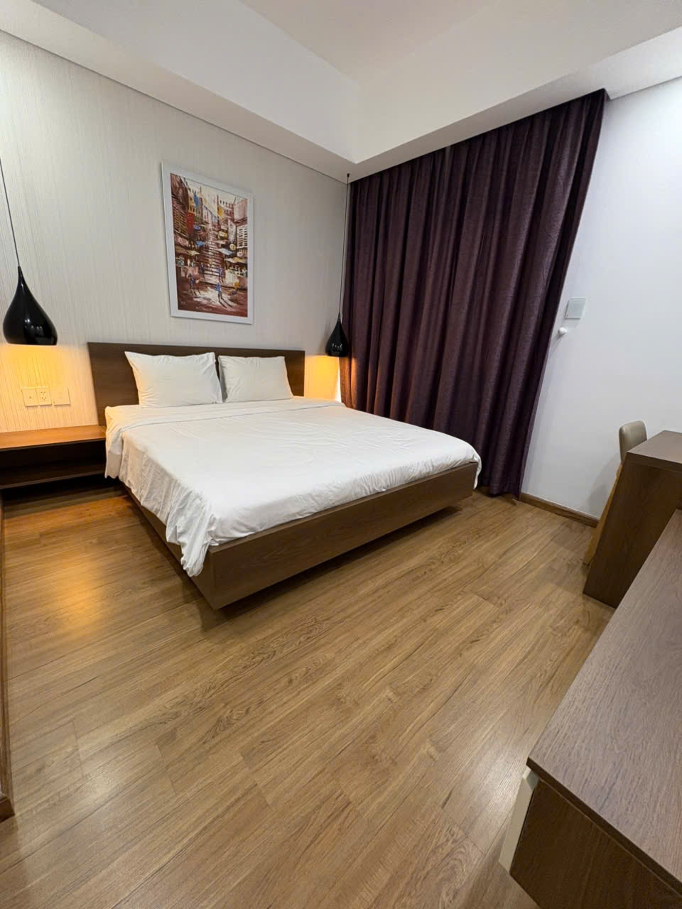 57012070303546885512